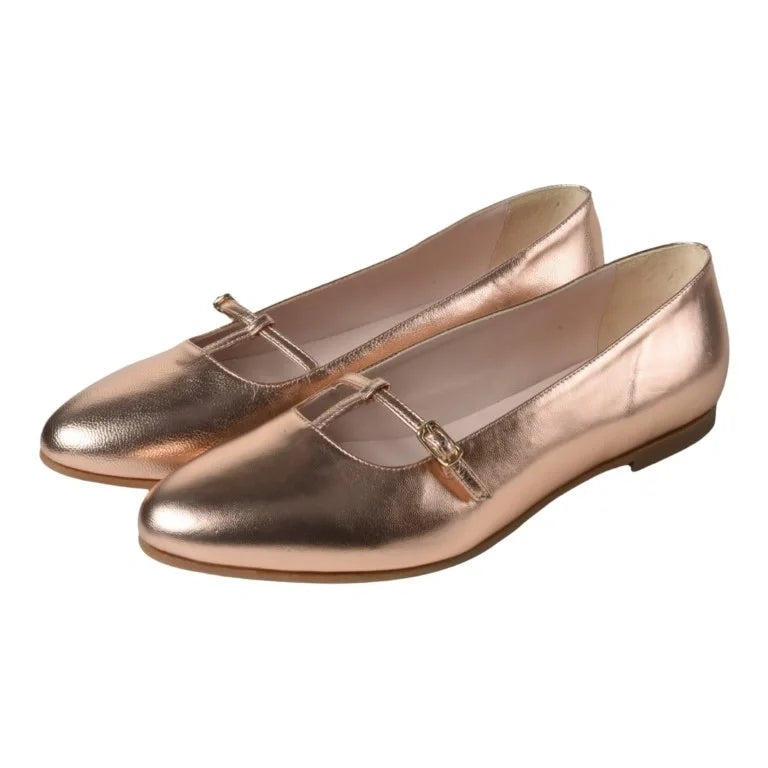 Gold soft leather flats for girls by London Kids - charming and stylish.