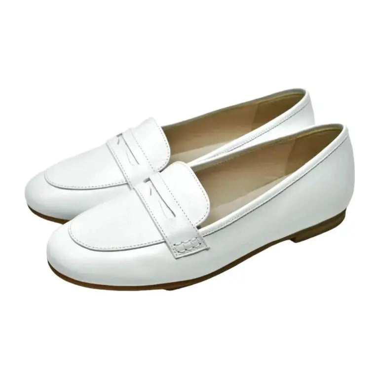 White soft leather flat loafer for girl by London Kids - White soft leather flat loafer - London Kids - Girl's flat loafer