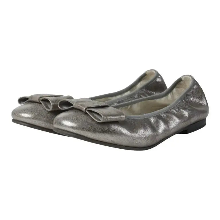 Stylish gray soft leather flats for girls, teens, and women by London Kids.