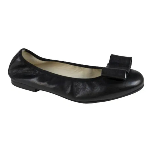 Black soft leather flats for girls, teens, and women by London Kids - Pretty Ballerinas, bow ballet flat.