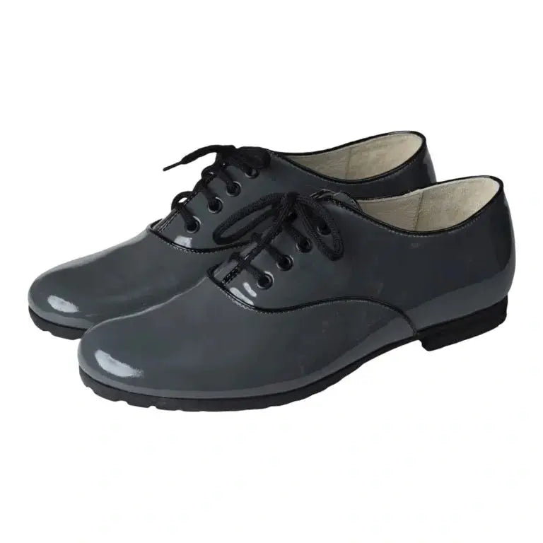 Gray patent leather lace shoes for girls by London Kids