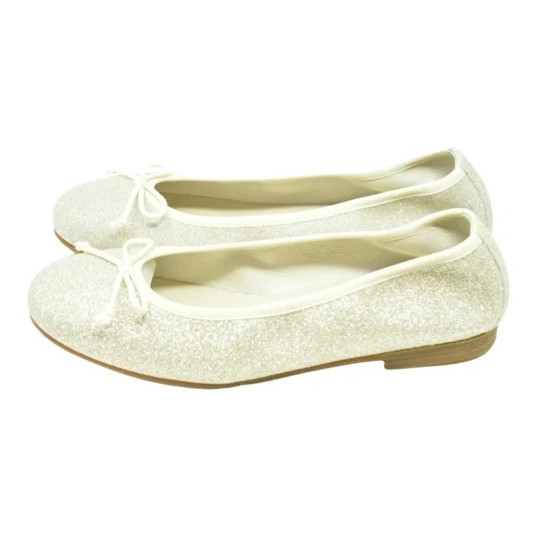 Gold glitter flats for girl by London Kids - gold glitter ballet flats, ideal for dressy occasions.