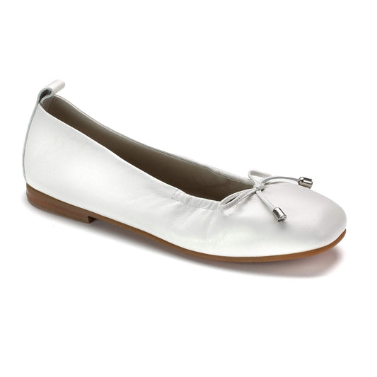 Girl's off white leather square-front ballet flat