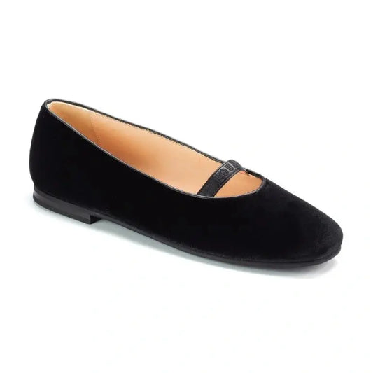 Black Velvet Flats for girls, teens, and women by London Kids - ballet flats in elegant black velvet.