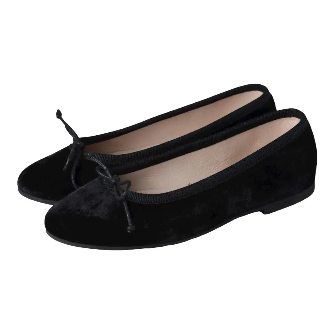 Black velvet flats for girls, teens, and women by Galluci - elegant and versatile.