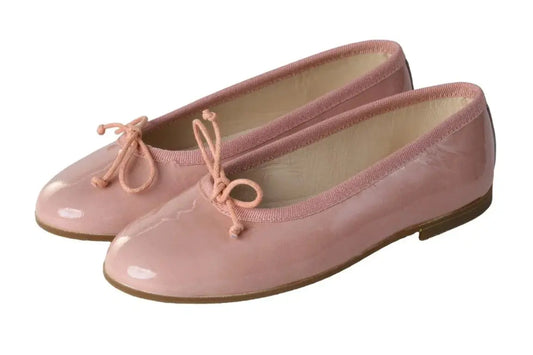 Pink patent leather flats for girls, teens, and women by Galluci - bow ballet flat in pink color