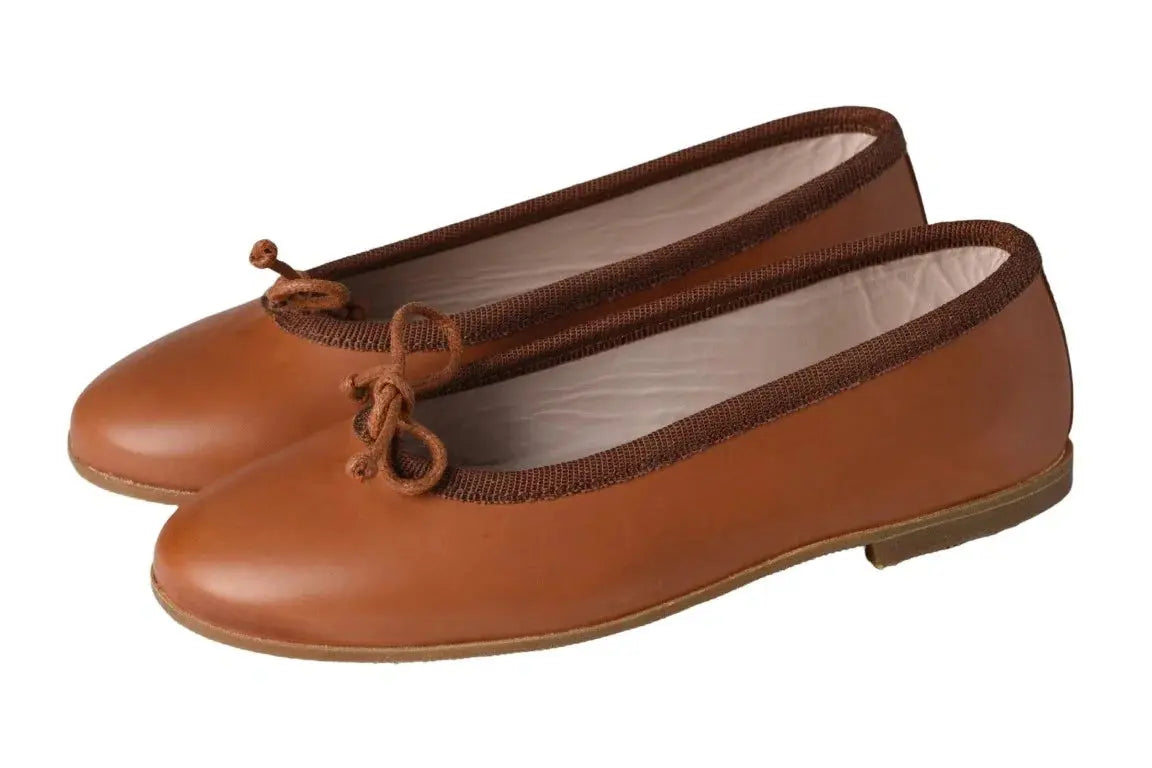 Tan soft leather flats for girls, teens, and women by Galluci - Bow Ballet Flat, made in Italy.