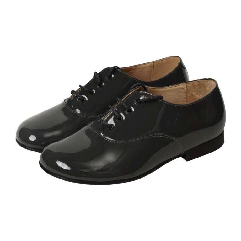 Black patent leather lace shoes for boys by Beberlis - London Kids, Spain crafted