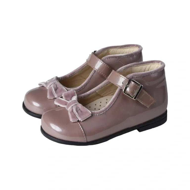 Taupe patent leather strap shoes for toddlers by Beberlis - London Kids