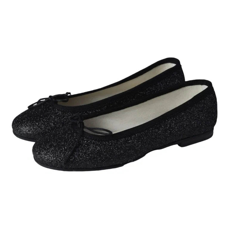 Black glitter flats for girl by London Kids - black color with glitter material, perfect for casual and dressy occasions.