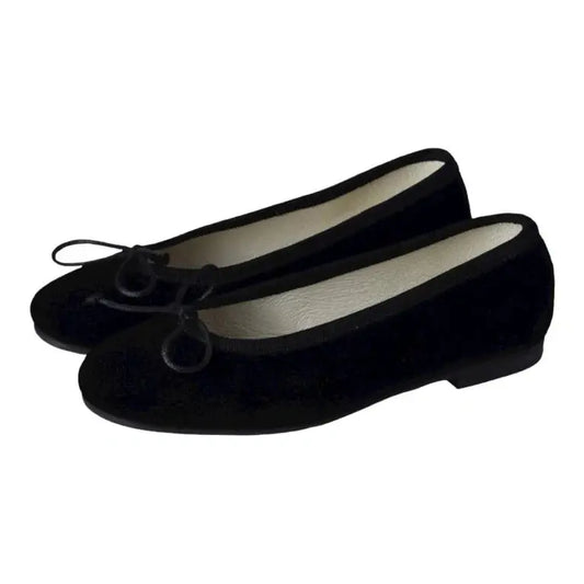 Black velvet flats for girl by London Kids - ballet flat with bow