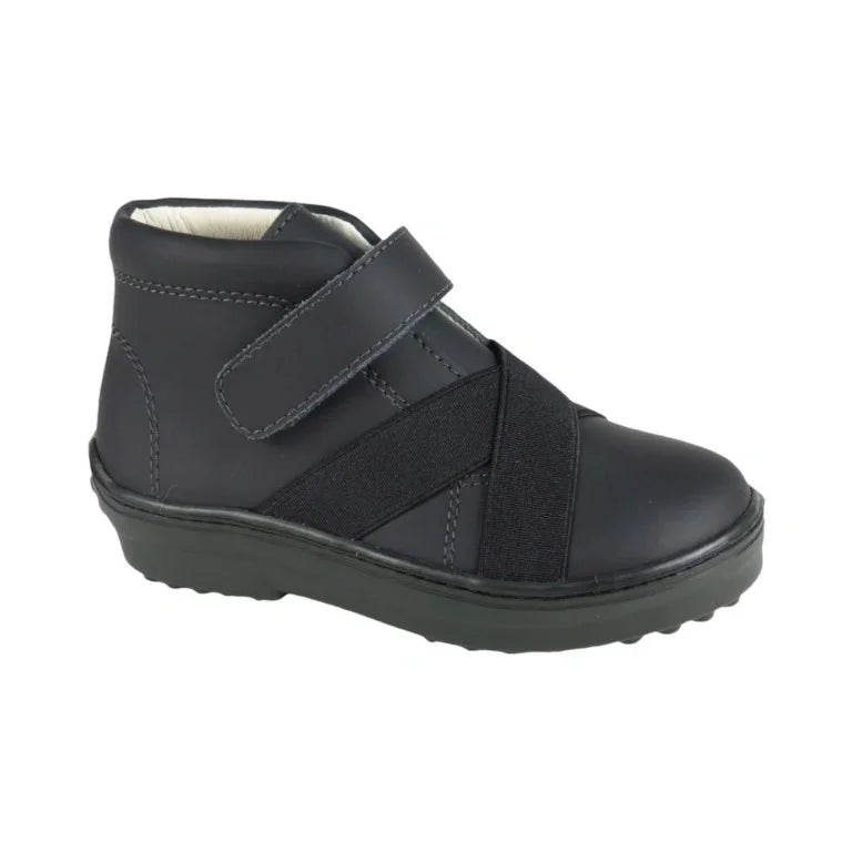 Stylish black Sahara leather Velcro shoes for boys by London Kids