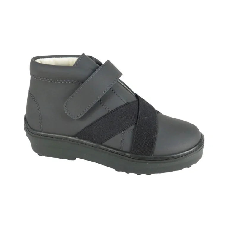 Gray Sahara Leather Velcro shoes for boys by London Kids - Gray color, Sahara leather material, Velcro closure - ideal for casual wear.