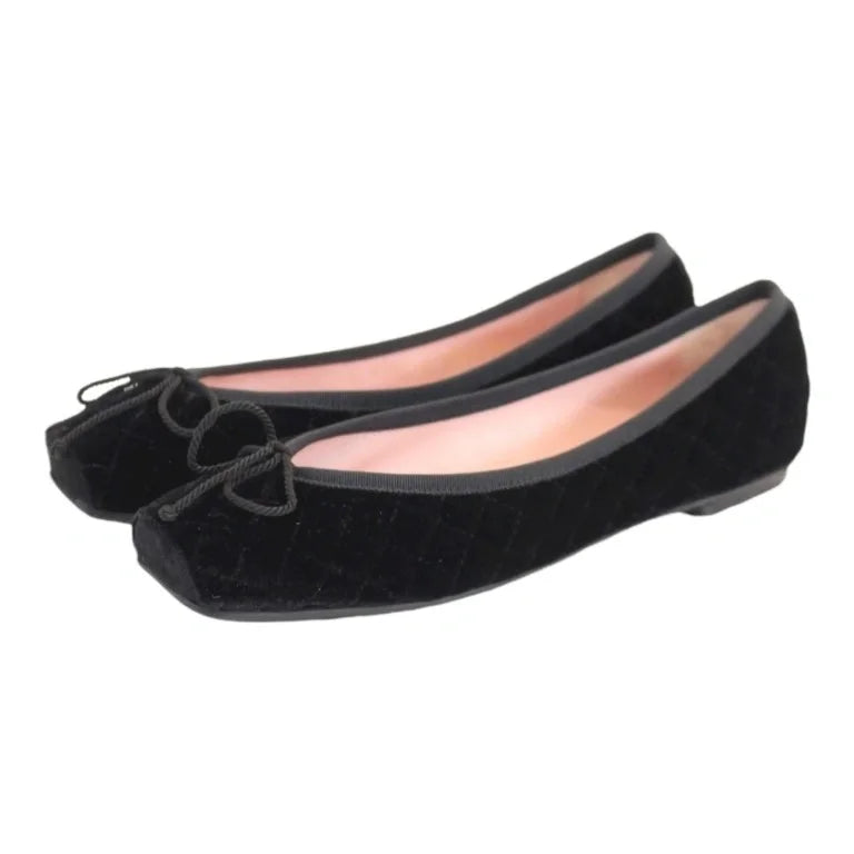 Black suede flats for teens and women by Pretty Ballerinas - stylish and comfortable.