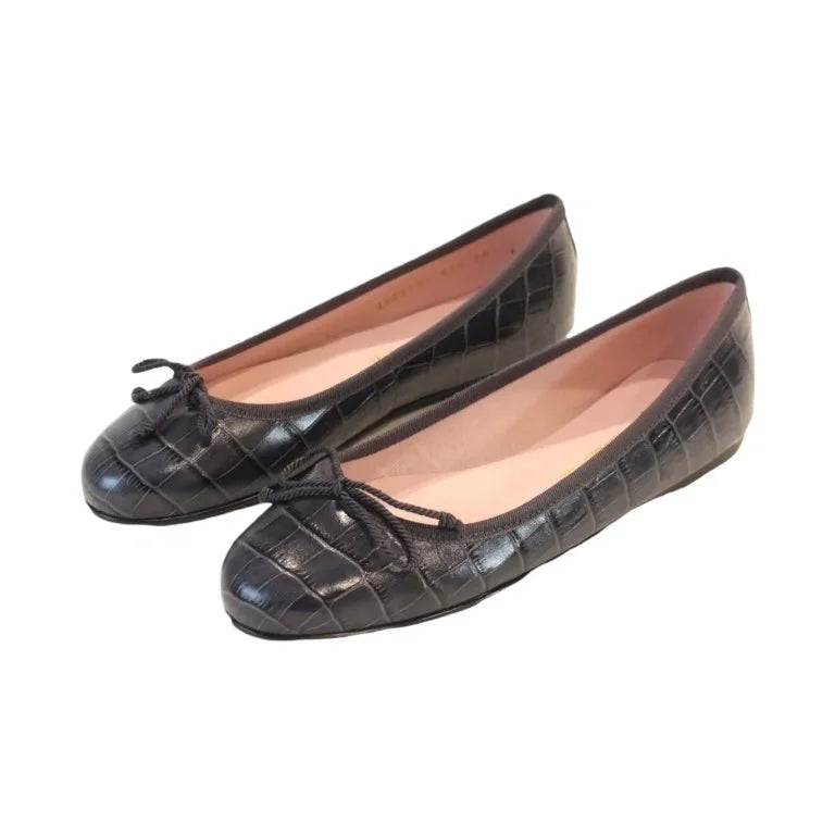 Gray croc leather flats for teen and women by Pretty Ballerinas - elegant and stylish choice for casual wear.