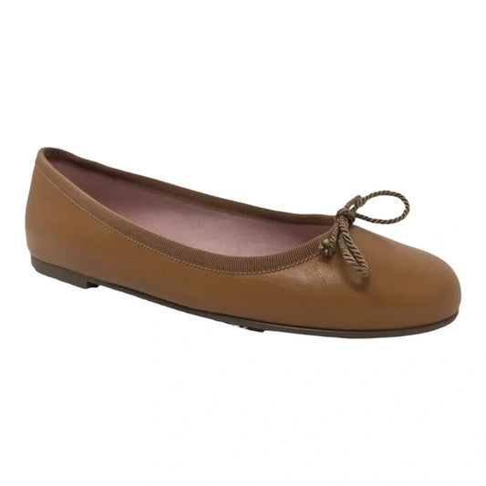 Tan soft leather flats for teen and women by Pretty Ballerinas - elegant ballet flats crafted from soft leather with bow detail.