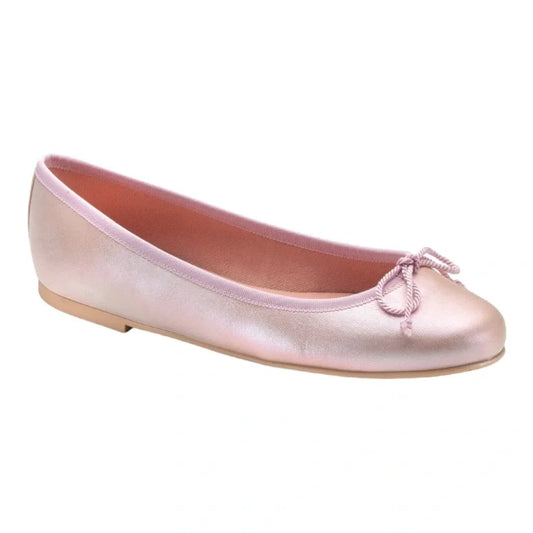 Nude soft leather flats for teen/women by Pretty Ballerinas - elegant and stylish ballet flats in nude color