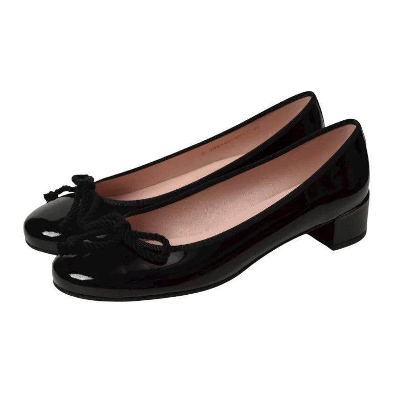 Black patent leather heel for teens and women by Pretty Ballerinas - black color, patent leather material, elegant design.