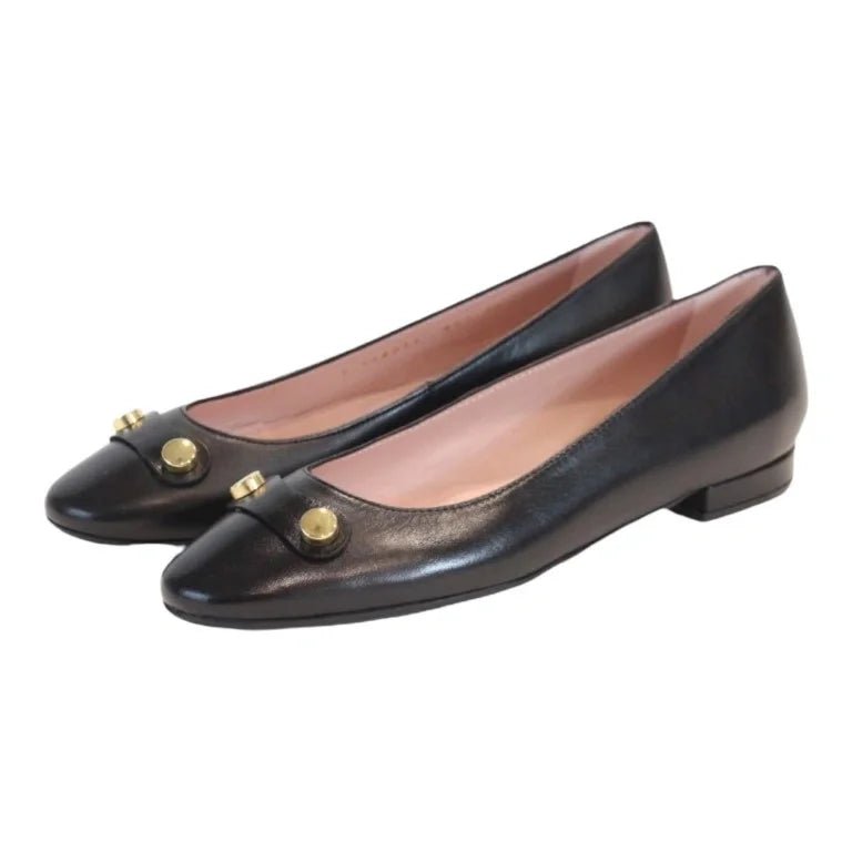 Stylish Black Soft Leather Flats for teens and women by Pretty Ballerinas, perfect for any occasion.