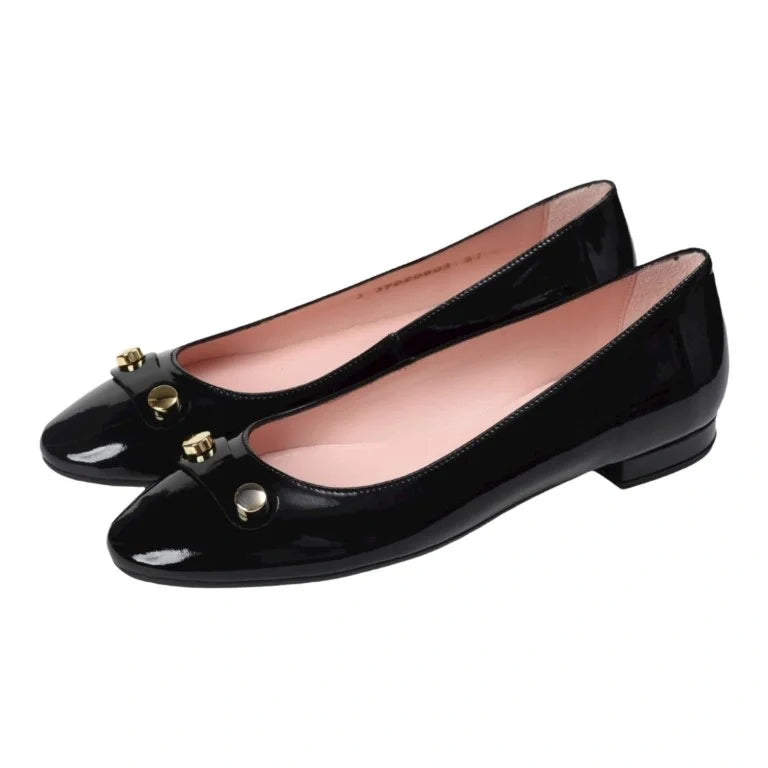 Black patent leather flats for teens and women by Pretty Ballerinas, Galluci design