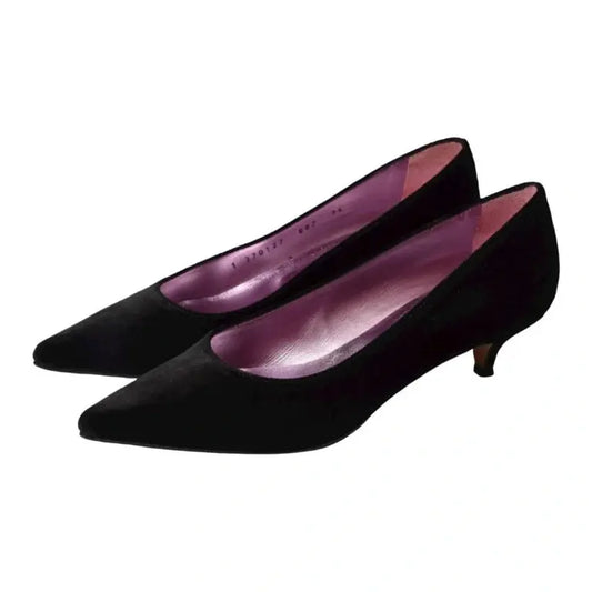 Black velvet heel for teen and women by Pretty Ballerinas, elegant and versatile.