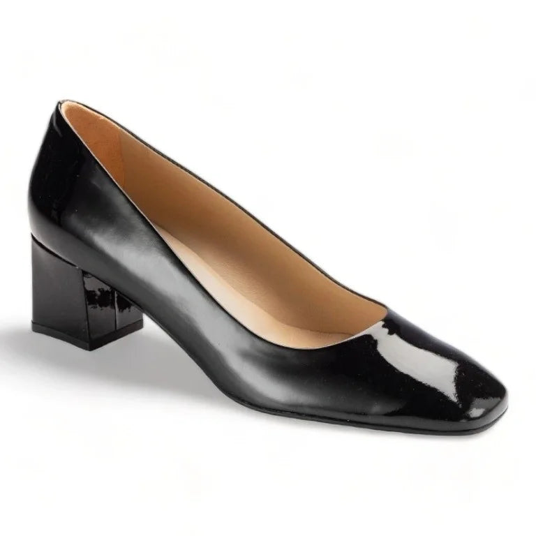 Stylish black patent leather heel for teens and women by Pretty Ballerinas.