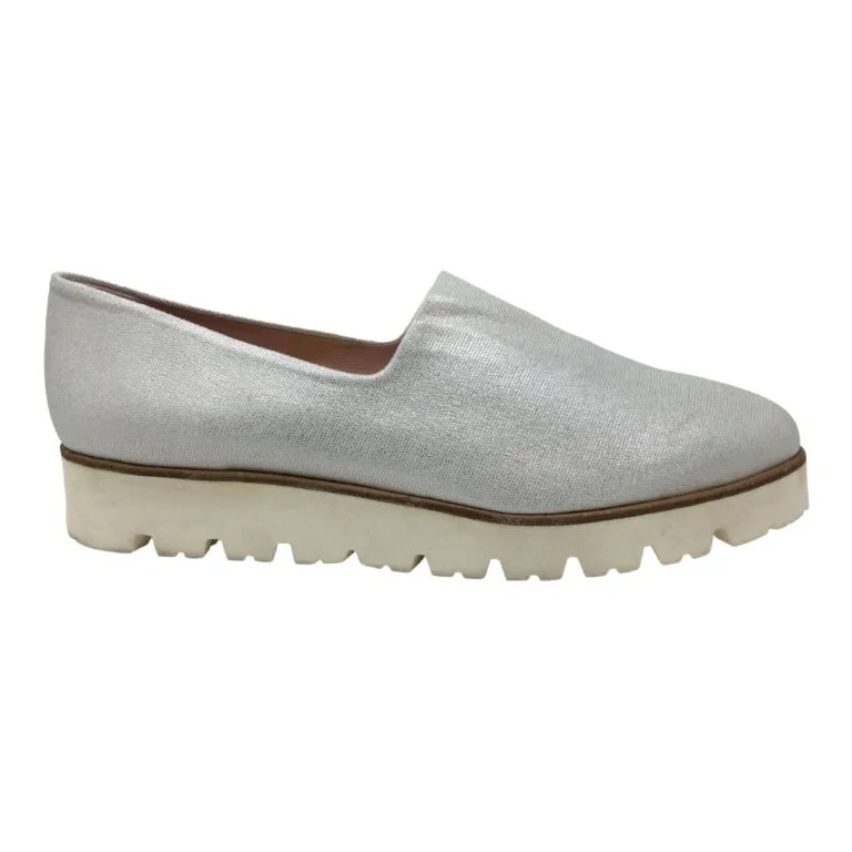 White soft leather slip-on sneakers for teens and women by Pretty Ballerinas, featuring Galluci design, ideal for dressy occasions.