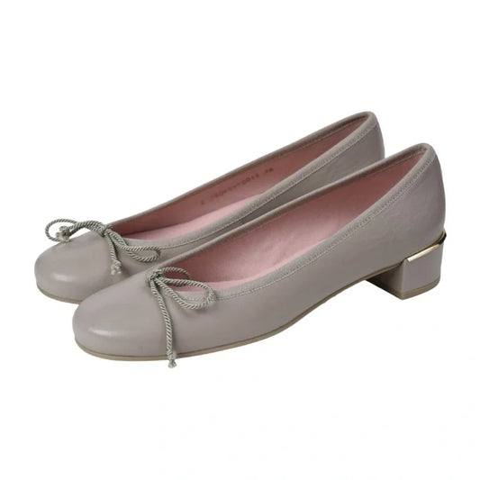 Taupe soft leather heel for teen and women by Pretty Ballerinas - elegant and versatile option for any occasion.