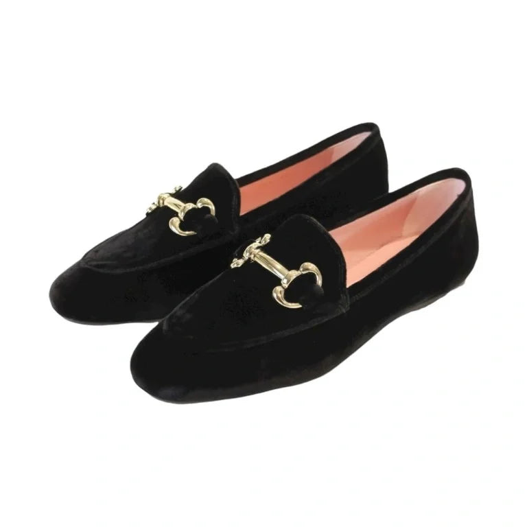 Black velvet flat loafer for teen and women by Pretty Ballerinas, ideal for casual occasions.