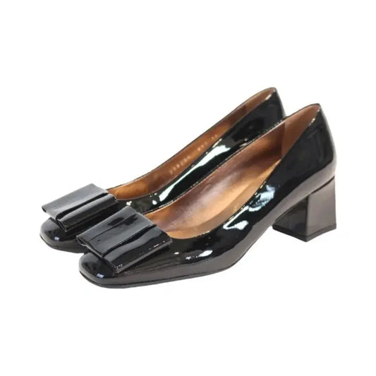 Black patent leather heel for teen and women by Pretty Ballerinas in black color