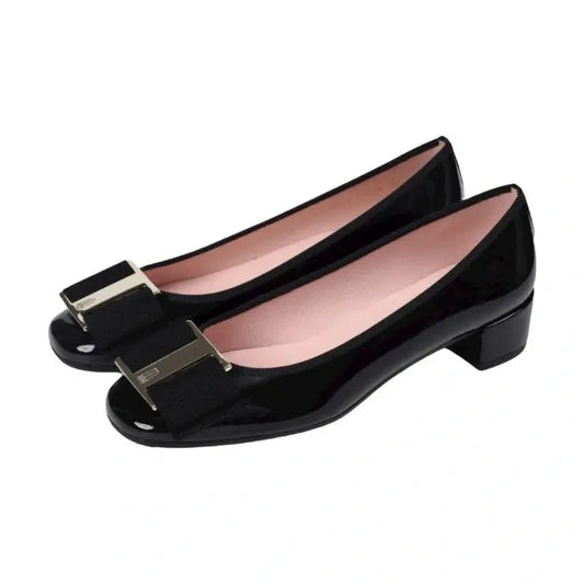 Black Patent Leather Heel for Teens and Women by Pretty Ballerinas - Chic and versatile footwear option for various occasions. Made from premium patent leather in Spain.