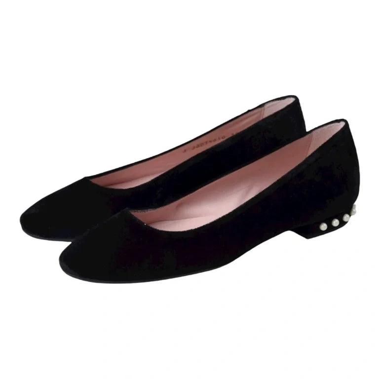 Elegant black velvet flats for teens and women by Pretty Ballerinas