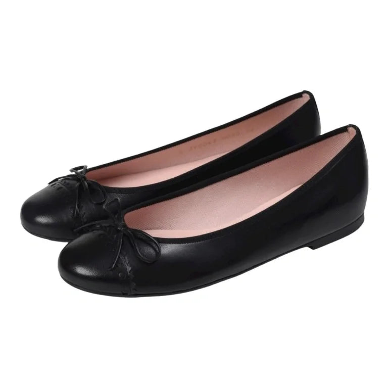 Black soft leather flats for teen and women by Pretty Ballerinas - Ballet flat with bow - London Kids