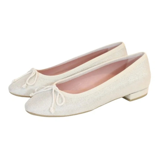 Beige soft leather flats for teens and women by Pretty Ballerinas - stylish and comfortable.