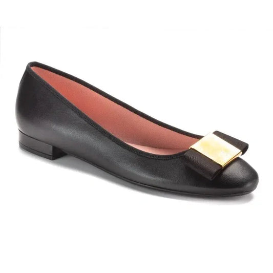 Black soft leather flats for teens and women by Pretty Ballerinas - Galluci, made in Spain, suitable for dressy and casual occasions.