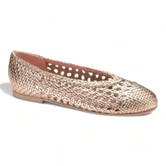 Stylish gold soft leather flats for teen/women by Pretty Ballerinas, ideal for dress occasions.