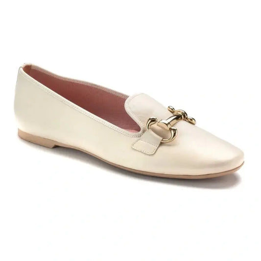 Beige soft leather flat loafer for teen and women by Pretty Ballerinas - flat loafer shoes in soft leather, ideal for casual wear.