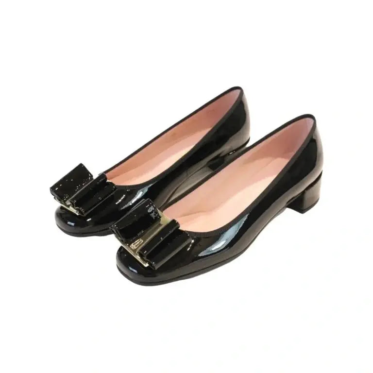 Black patent leather heel for teen and women by Pretty Ballerinas - stylish and versatile.