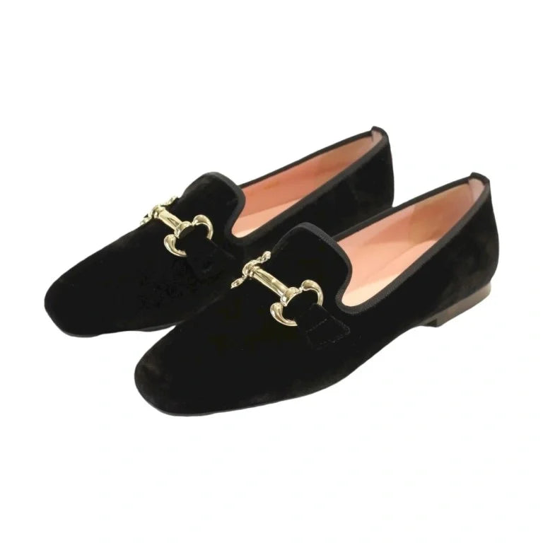 Black velvet flat loafer for teen and women by Pretty Ballerinas - elegant and stylish.