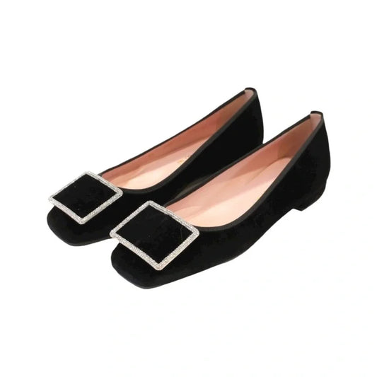 Black velvet flats for teens and women by Pretty Ballerinas, perfect for dressy or casual occasions.