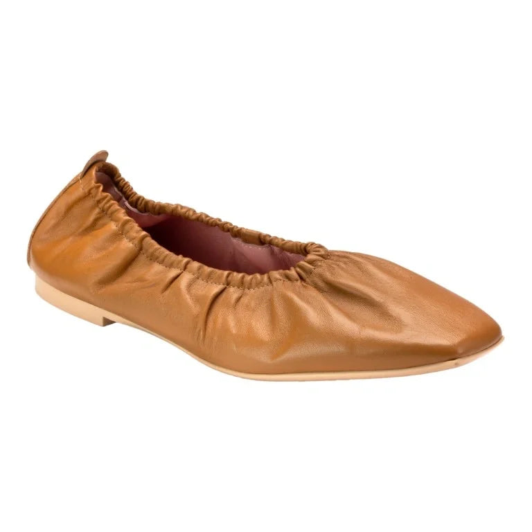 Tan soft leather flats for teen and women by Pretty Ballerinas in SAL color.