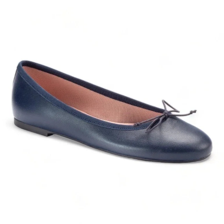 Navy soft leather flats for teen and women by Pretty Ballerinas, comfortable and stylish