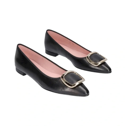 Black soft leather flats for teens and women by Pretty Ballerinas - black color, soft leather material, comfortable and stylish.