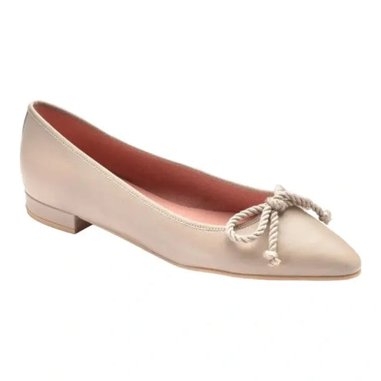 Beige soft leather flats by Pretty Ballerinas