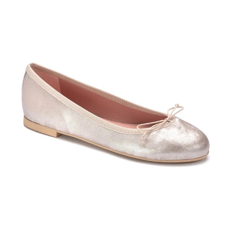 Rose gold teens bow shoe with flat design for casual or dress occasions