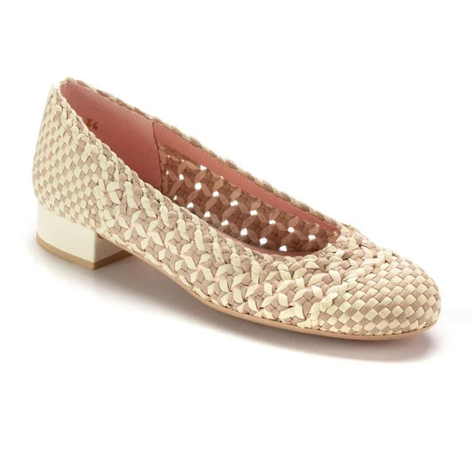 Beige soft leather heel for teen and women by Pretty Ballerinas - elegant and comfortable.