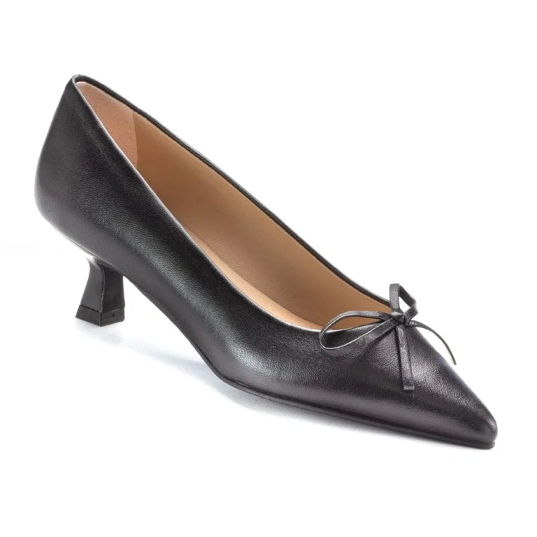 Black soft leather ballerina shoes for teens and women by Pretty Ballerinas