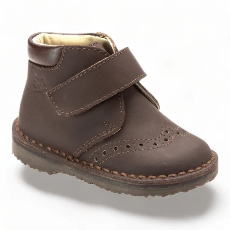 Brown Sahara Leather Velcro shoes for toddlers/boys by London Kids, featuring premium materials and Velcro closure.