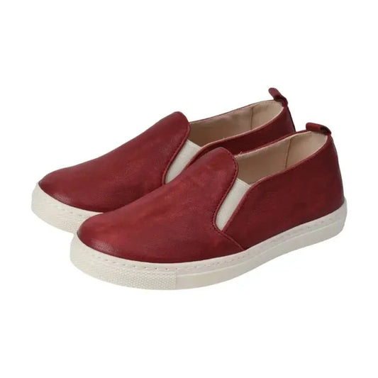 Red soft leather sneaker for girl by London Kids - RDVT, front view, casual sneaker.