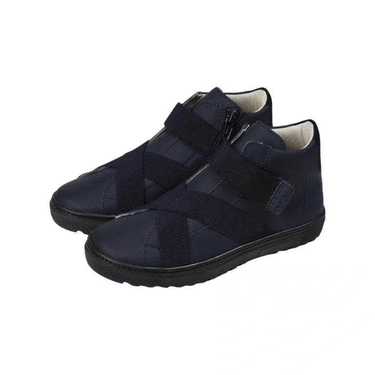 Navy Sahara Leather Strap for Boy by London Kids - High-quality boys' shoes crafted from navy Sahara leather by London Kids.